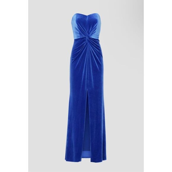 Liv Foster Velvet Strapless Gown 🗃️ - Picture 4 of 9